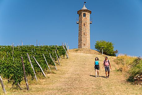 Trekking to the contini tower in Langhe Monferrato Roero