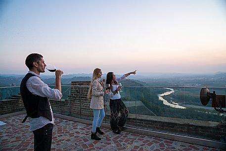 Degustazione - Torre di Barbaresco