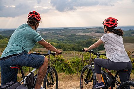 E-bike in Monforte d'Alba