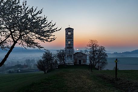 Santi Nazario e Celso Church - Montechiaro d'Asti