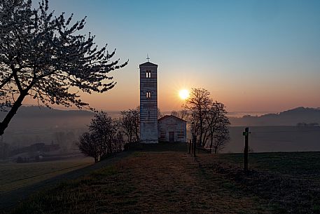 Santi Nazario e Celso Church - Montechiaro d'Asti