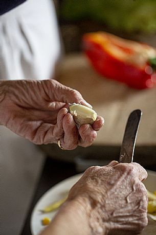 Bagna Cauda - Ingredients - Preparation