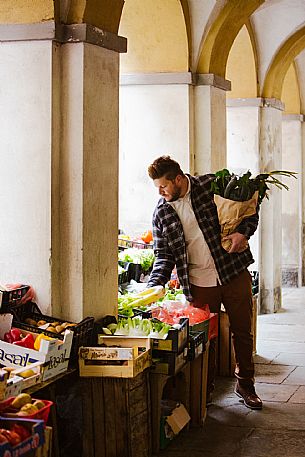 San Damiano - Market