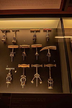 Corkscrew Museum - Barolo 