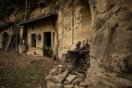 Cave Houses - Mombarone - Asti