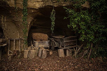 Cave Houses - Mombarone - Asti