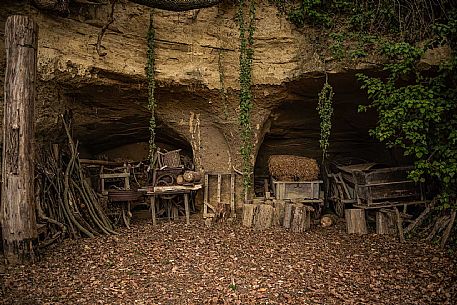 Cave Houses - Mombarone - Asti