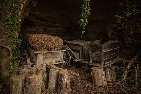 Cave Houses - Mombarone - Asti