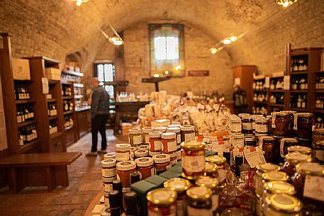 Piedmontese wine shop in Grinzane