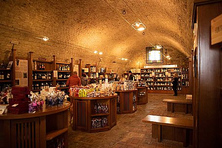 Piedmontese wine shop in Grinzane