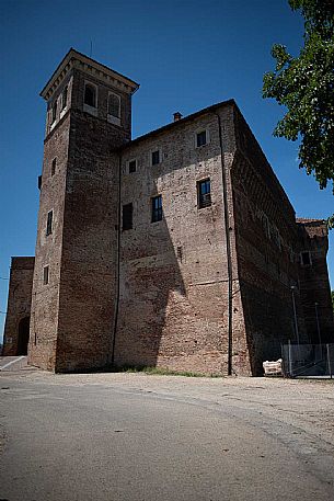 Moncucco Torinese Castle 